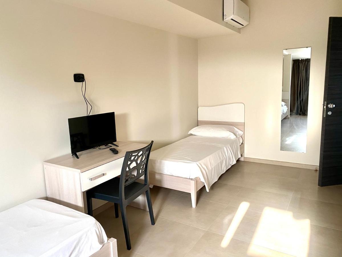 Casa Vacanze E Fitta Camere San Nico コリリアーノ・カーラブロ エクステリア 写真
